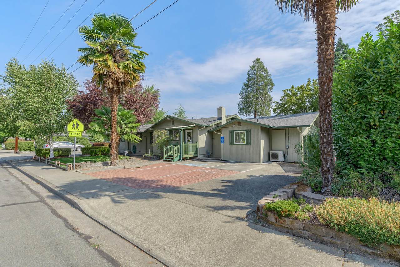1117 Greenwood Avenue - Photo 1