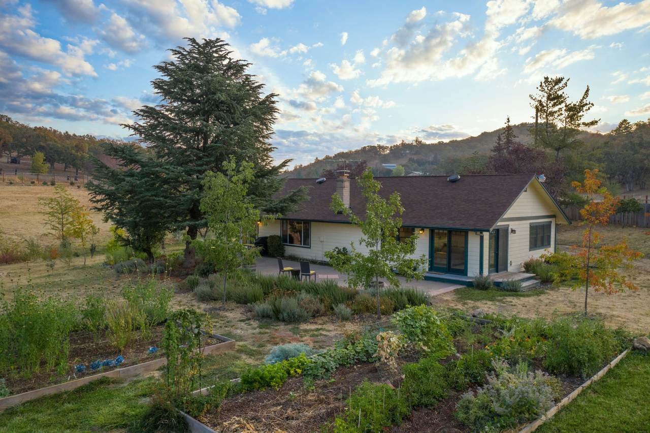 5299 Pioneer Road - Photo 1