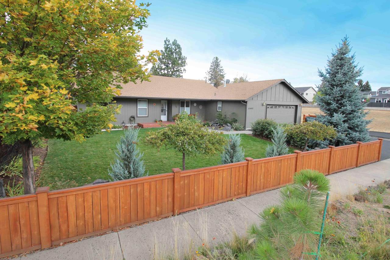 61442 Brookswood Boulevard - Photo 1