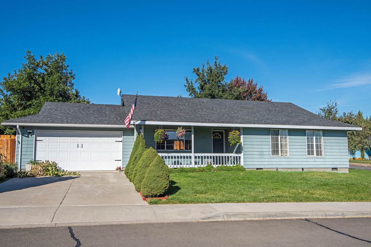 1112 Kenwood Drive - Photo 1