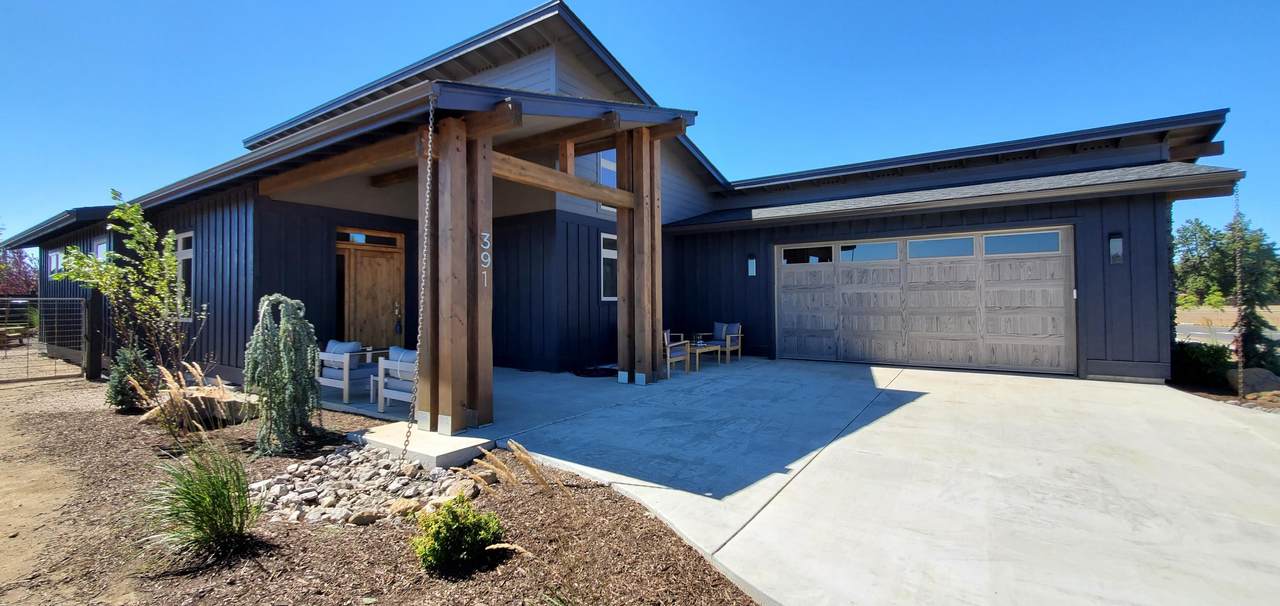 271 Diamond Peak Avenue - Photo 1
