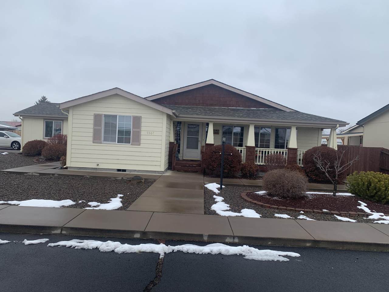 5507 Summerfield Way - Photo 1