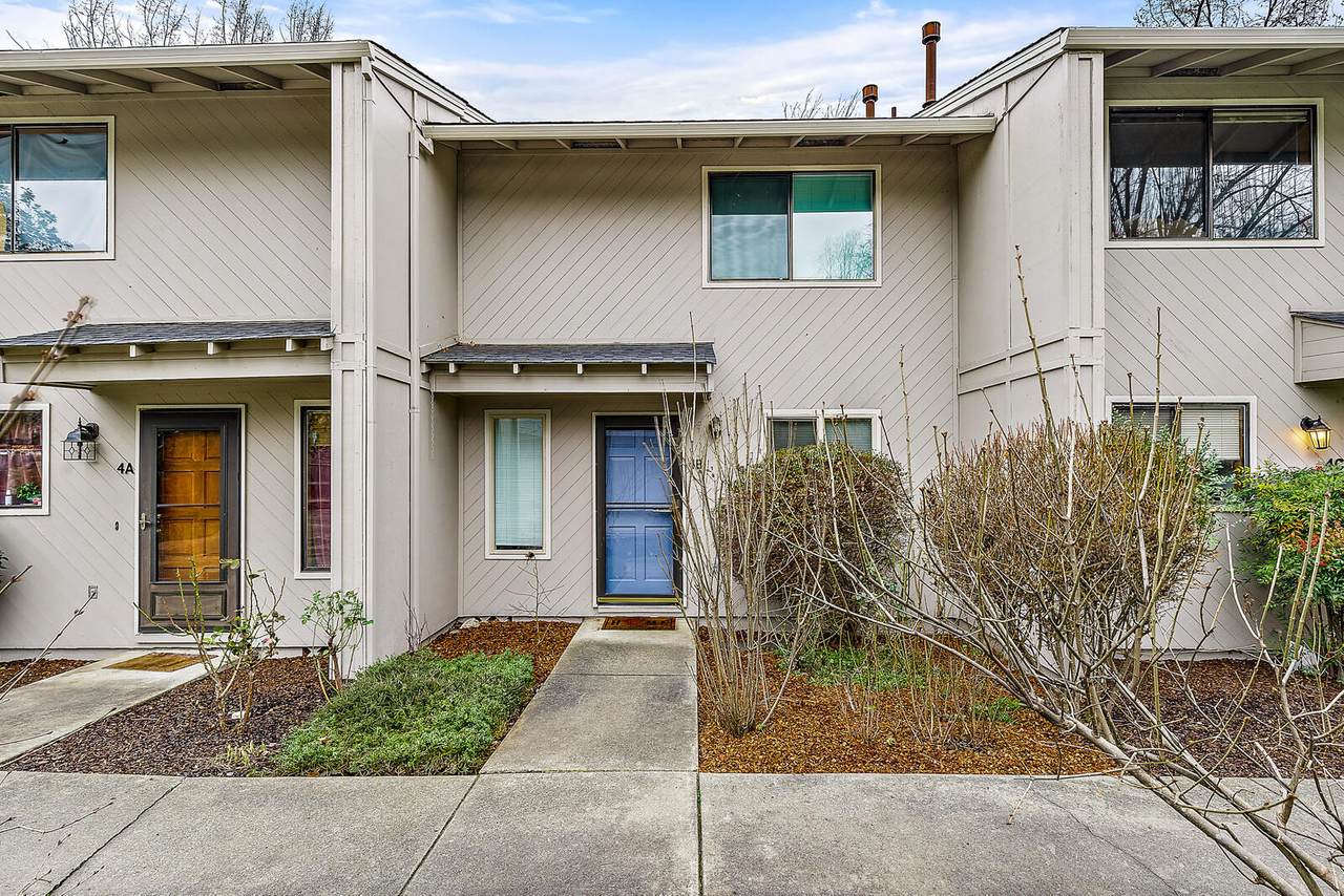 1327 Maple Leaf Court - Photo 1