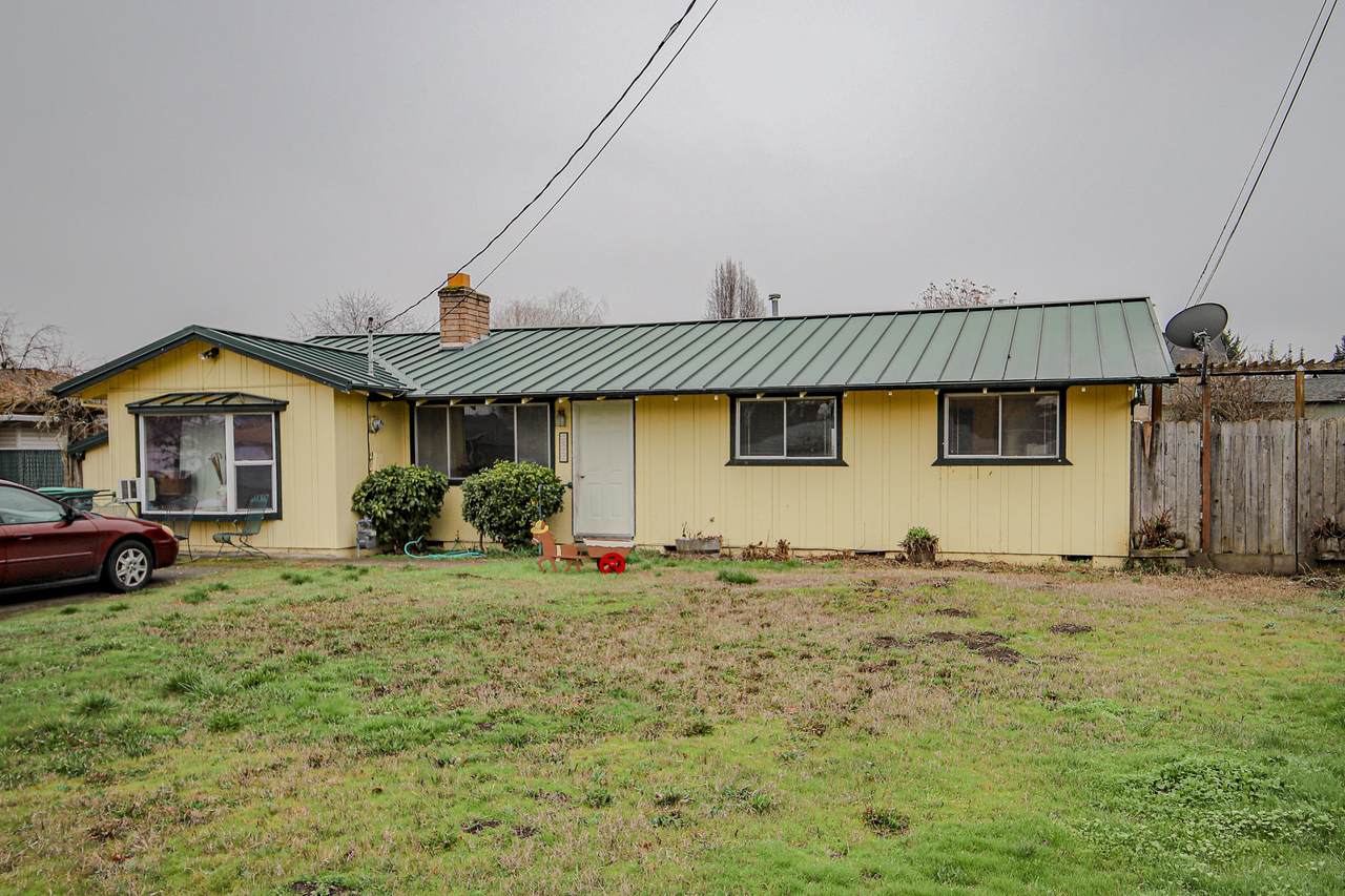 2527 Thorn Oak Drive - Photo 1