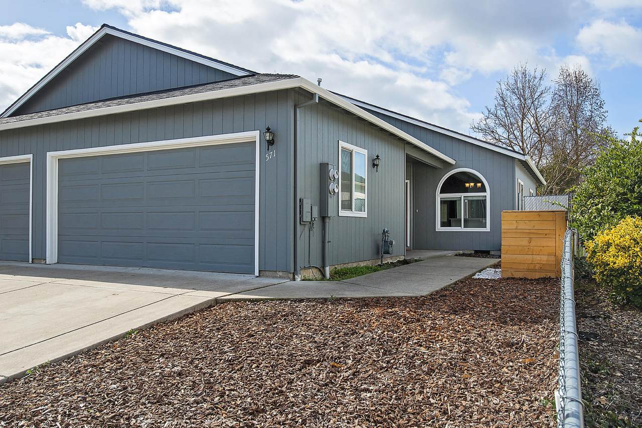 571 Mountain View Drive - Photo 1