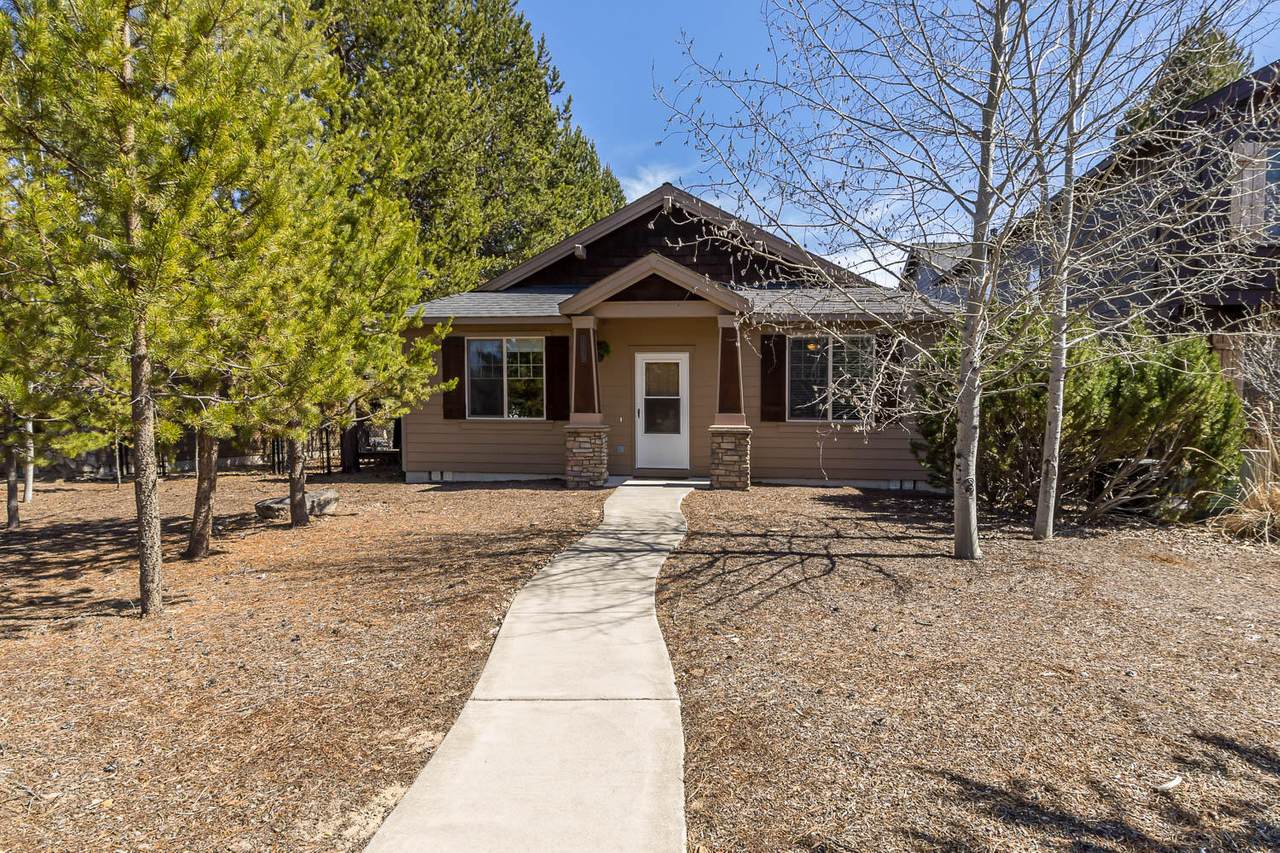 51861 Hollinshead Place - Photo 1