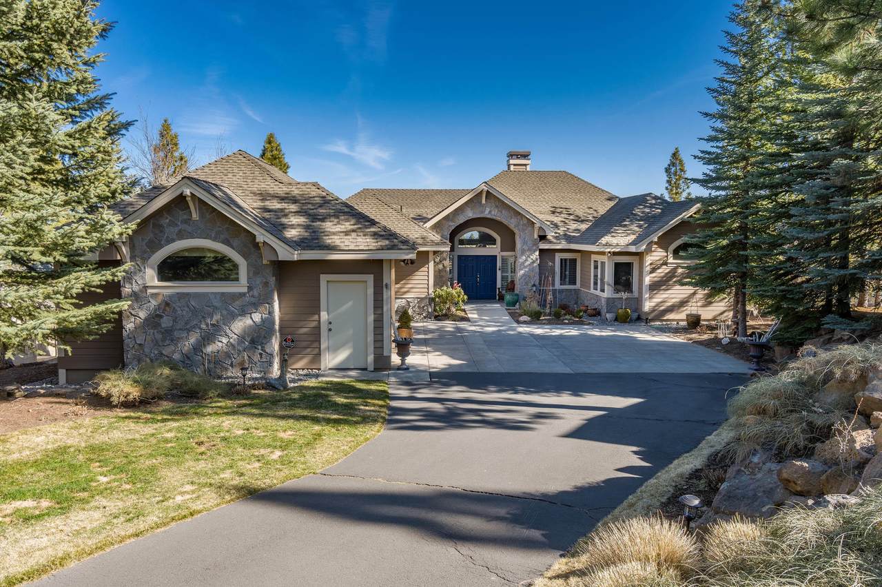 2328 Vardon Court - Photo 1