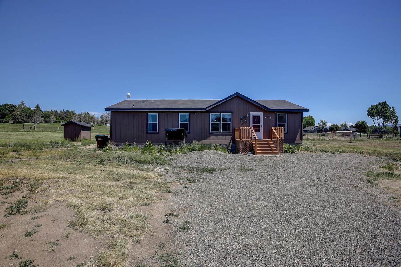 2724 Barnes Road - Photo 1