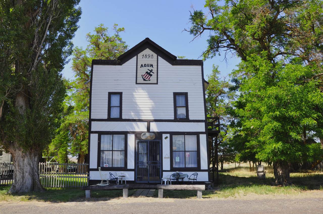 45380 Main Street - Photo 1