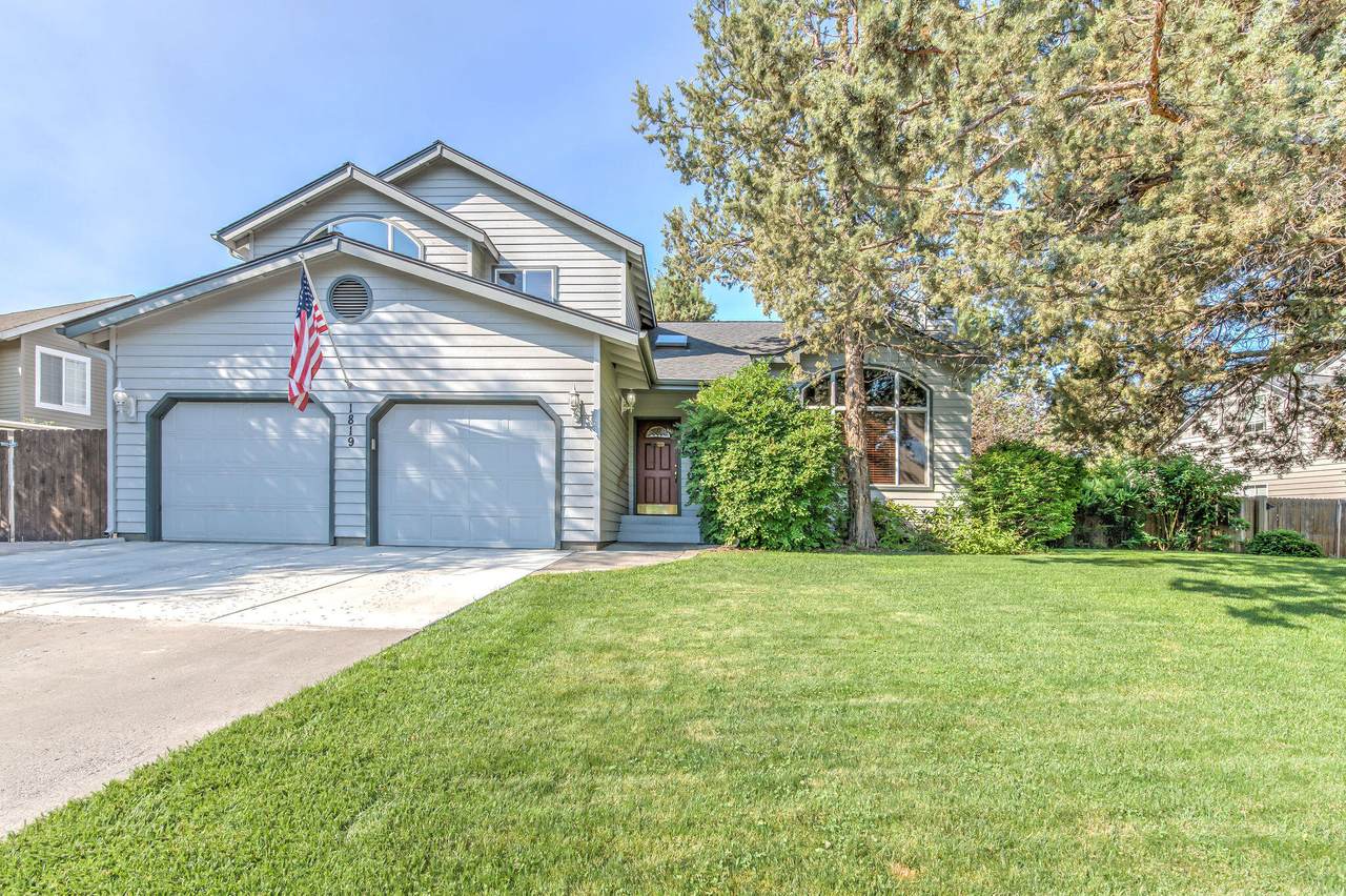 1819 Bronzewood Avenue - Photo 1