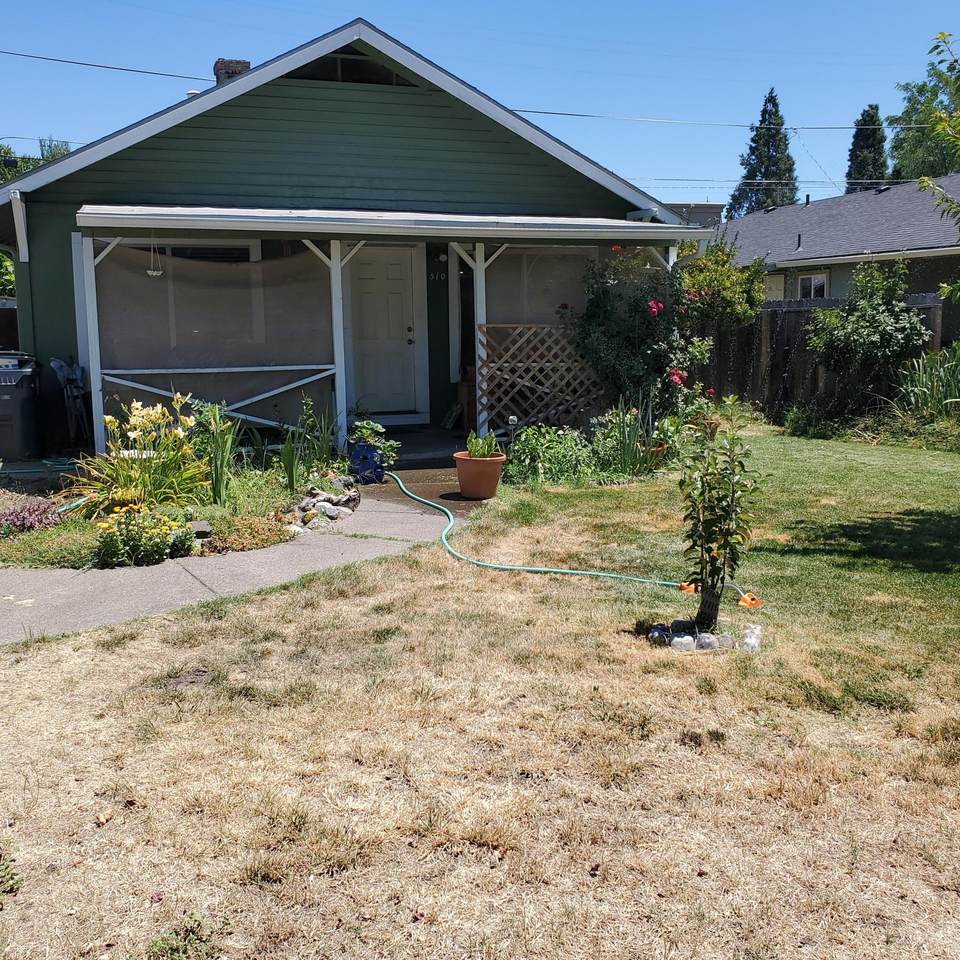 510 Bessie Street - Photo 1
