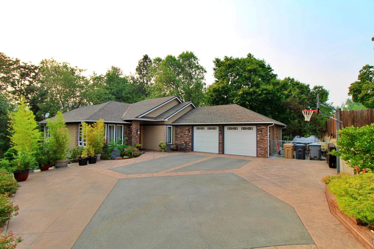 516 Lynel Court - Photo 1