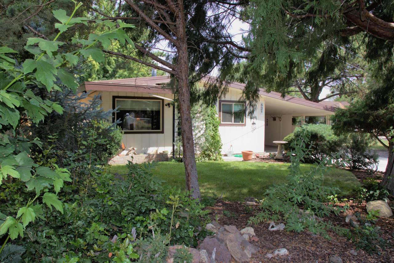 521 Loper Avenue - Photo 1