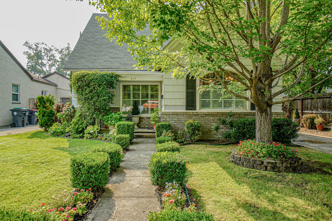 614 Park Avenue - Photo 1