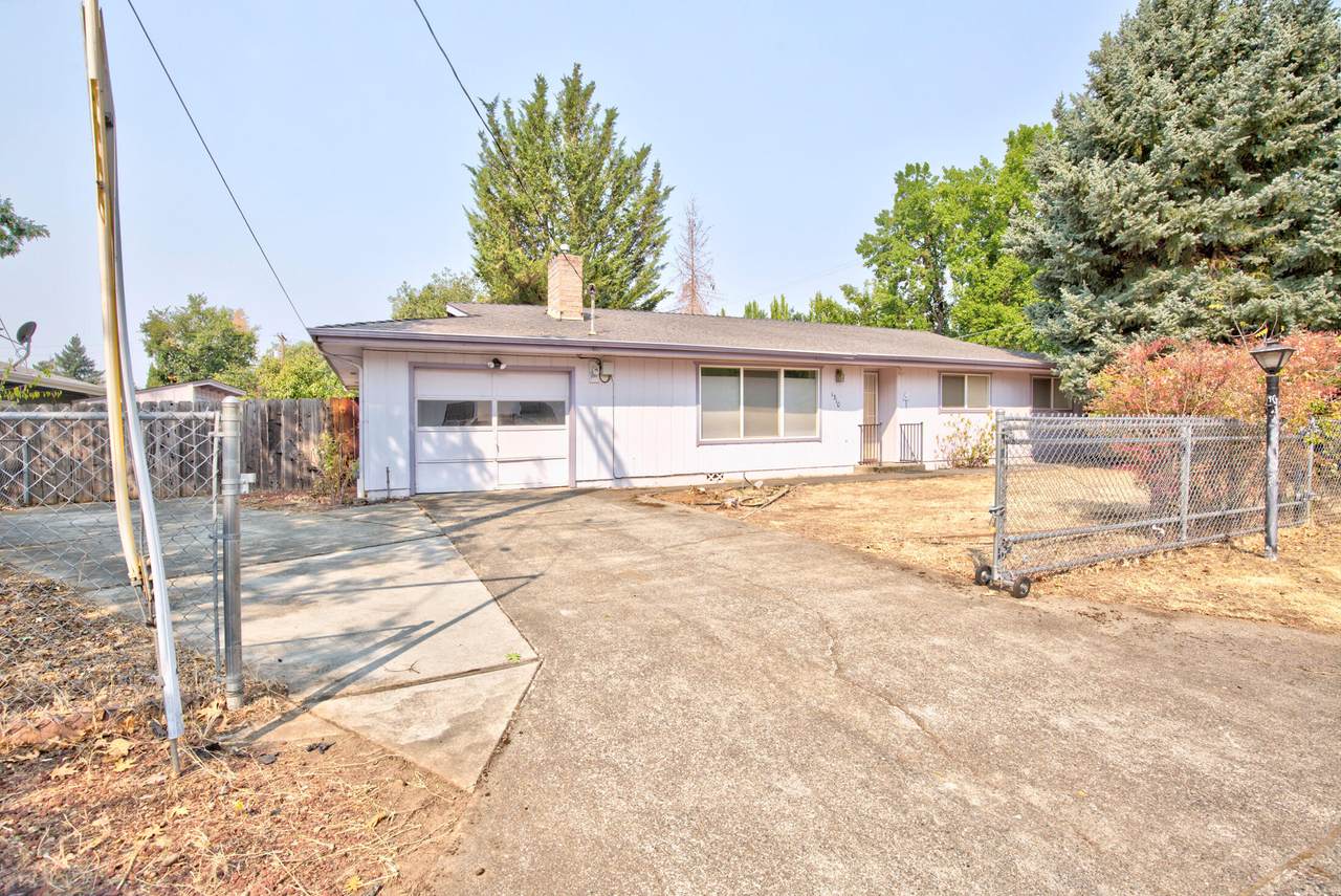 1310 Waterman Lane - Photo 1