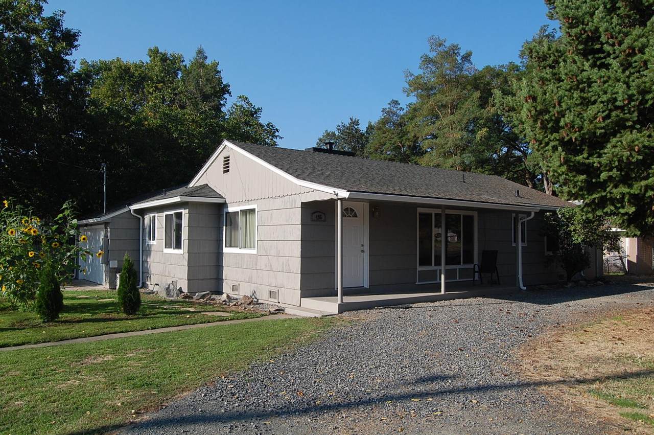 495 Park Street - Photo 1