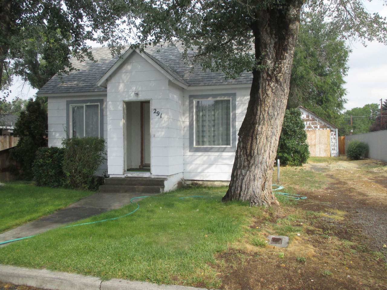 291 8th Street - Photo 1