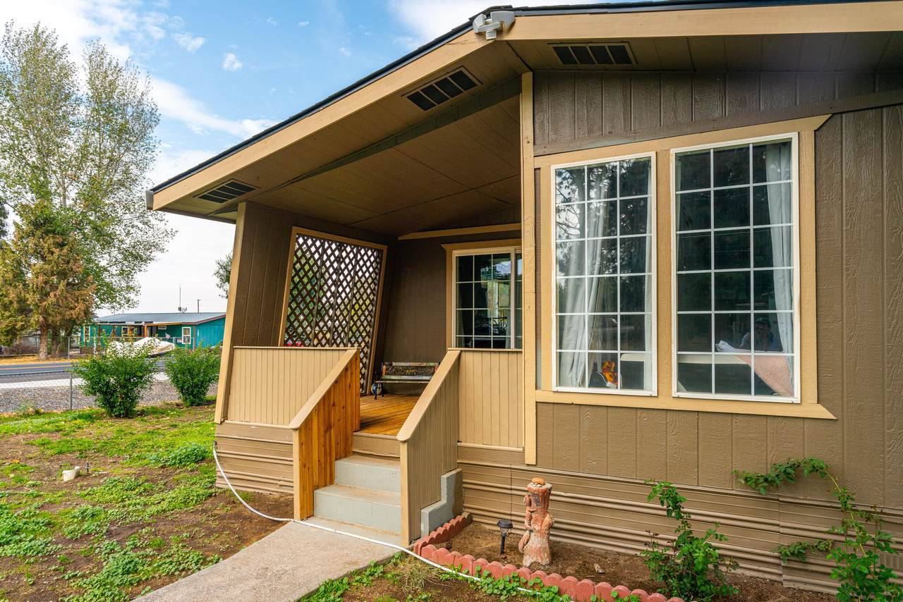 121 2nd Street - Photo 1