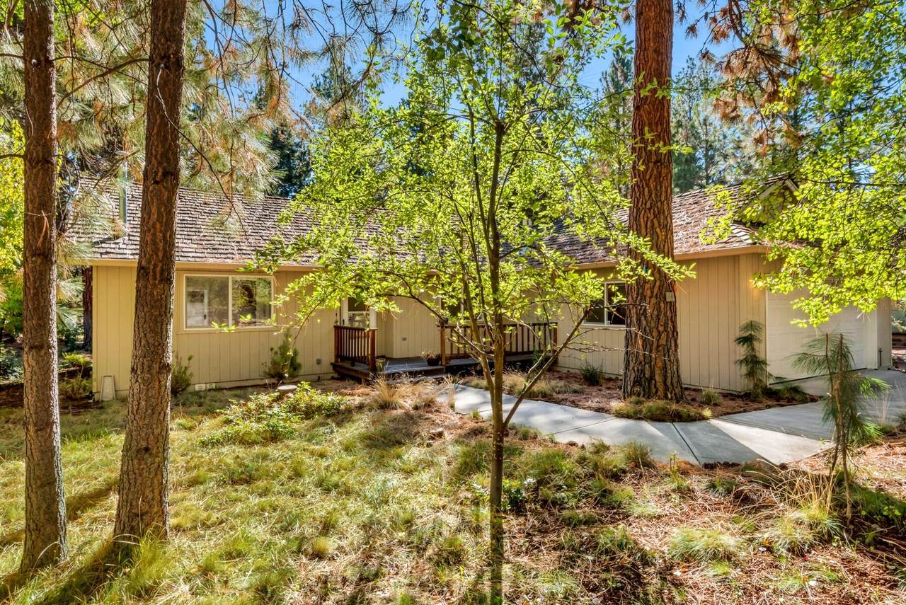 61334 Wecoma Court - Photo 1