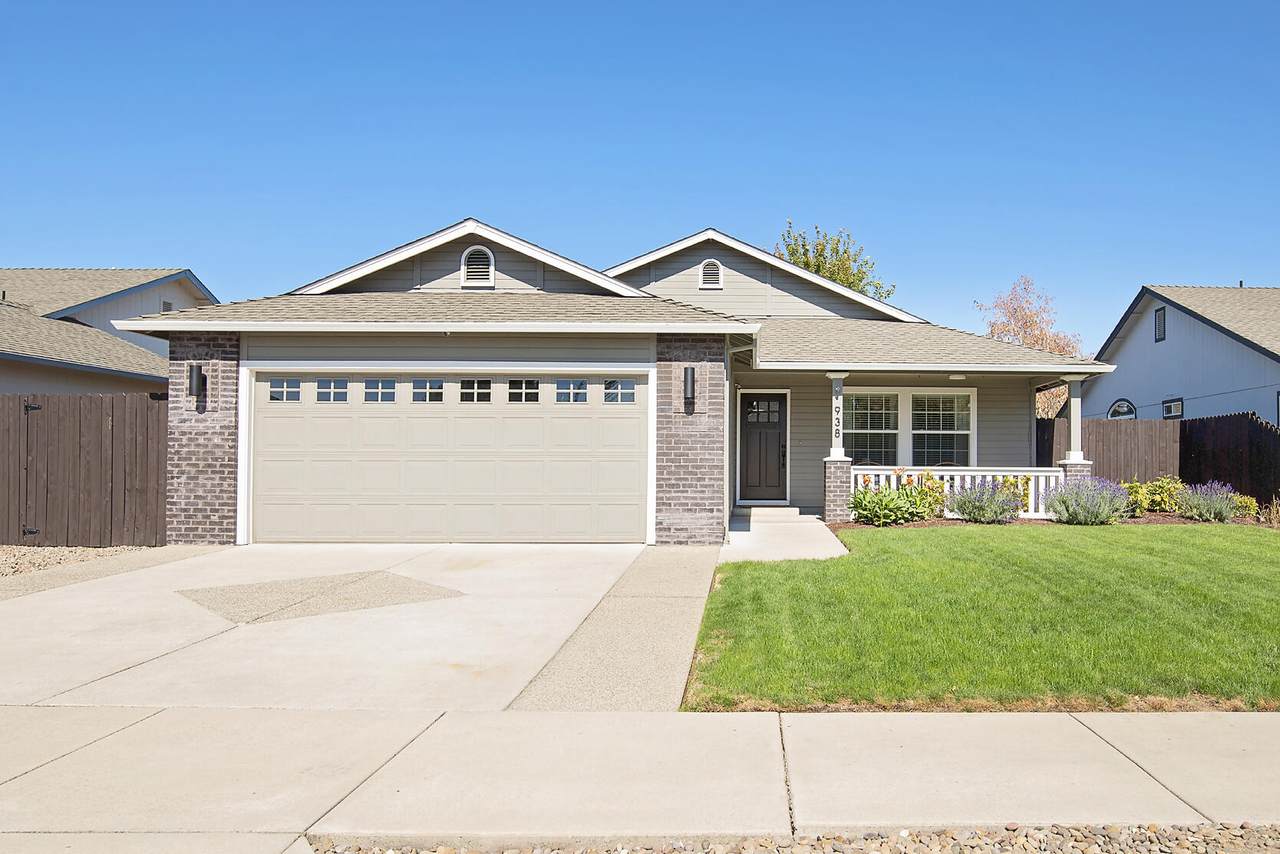 938 Willowdale Avenue - Photo 1