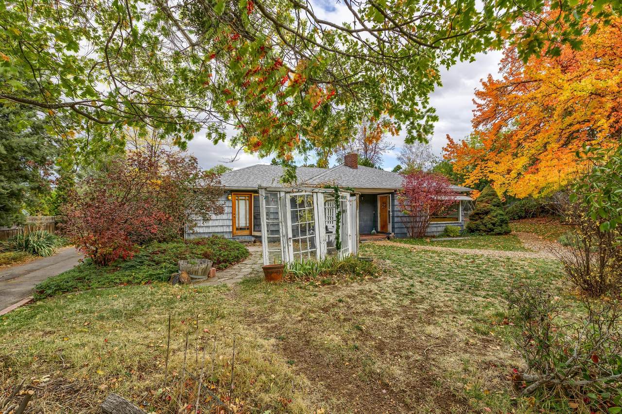 806 Clay Street - Photo 1