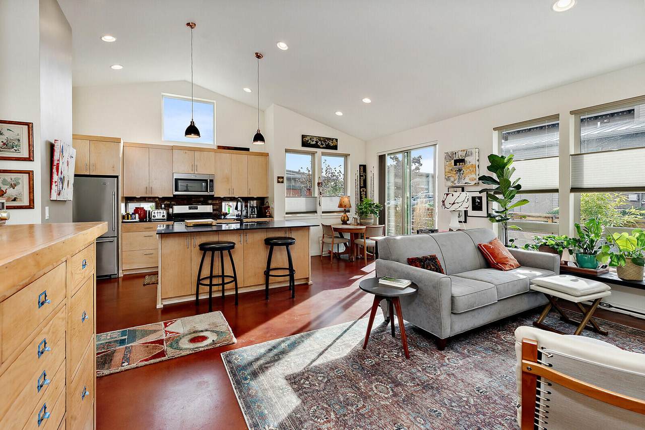 112 Dunn Circle - Photo 1