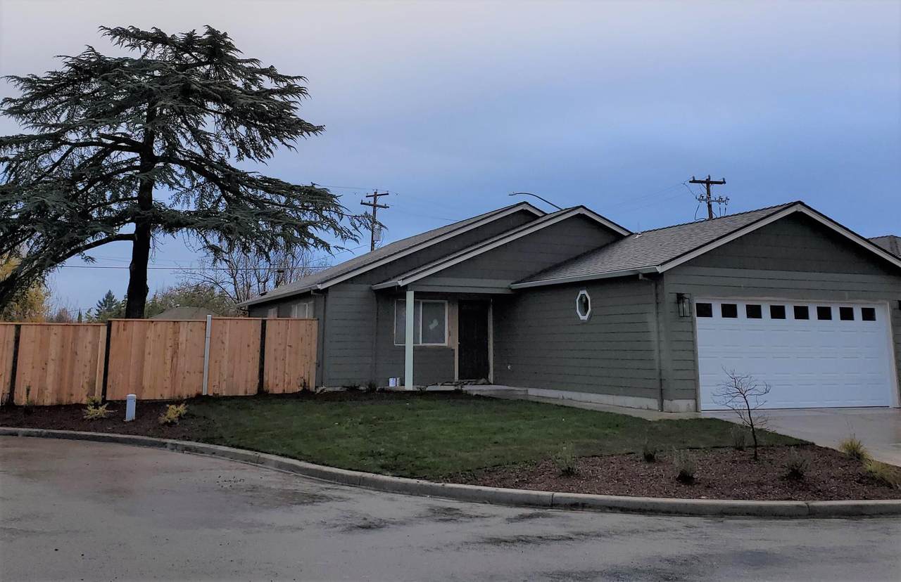 2814 Caster Lane - Photo 1