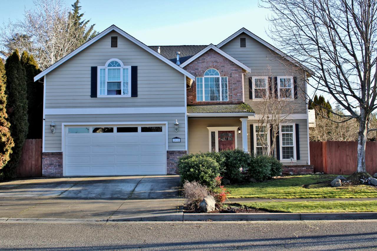 2912 Farmington Avenue - Photo 1