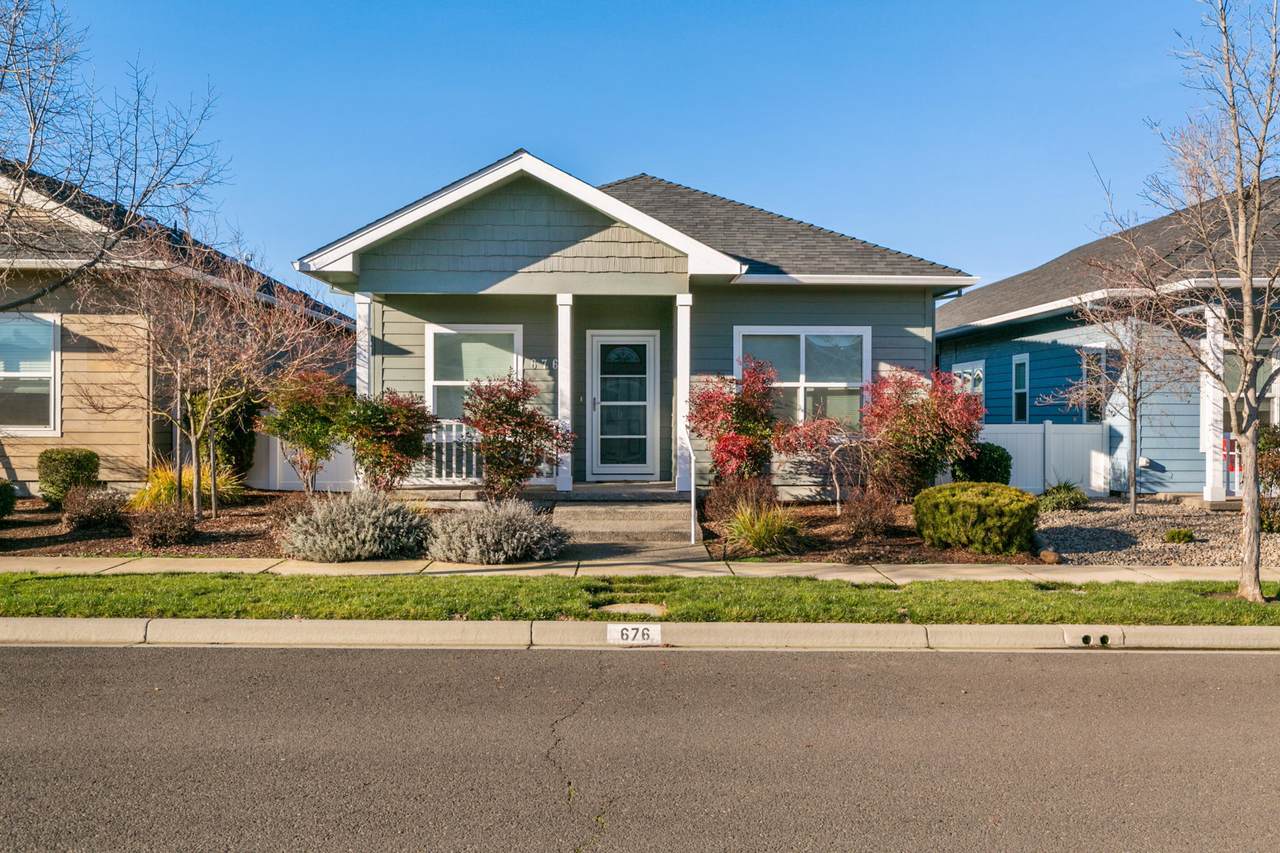 676 Golden Peak Drive - Photo 1