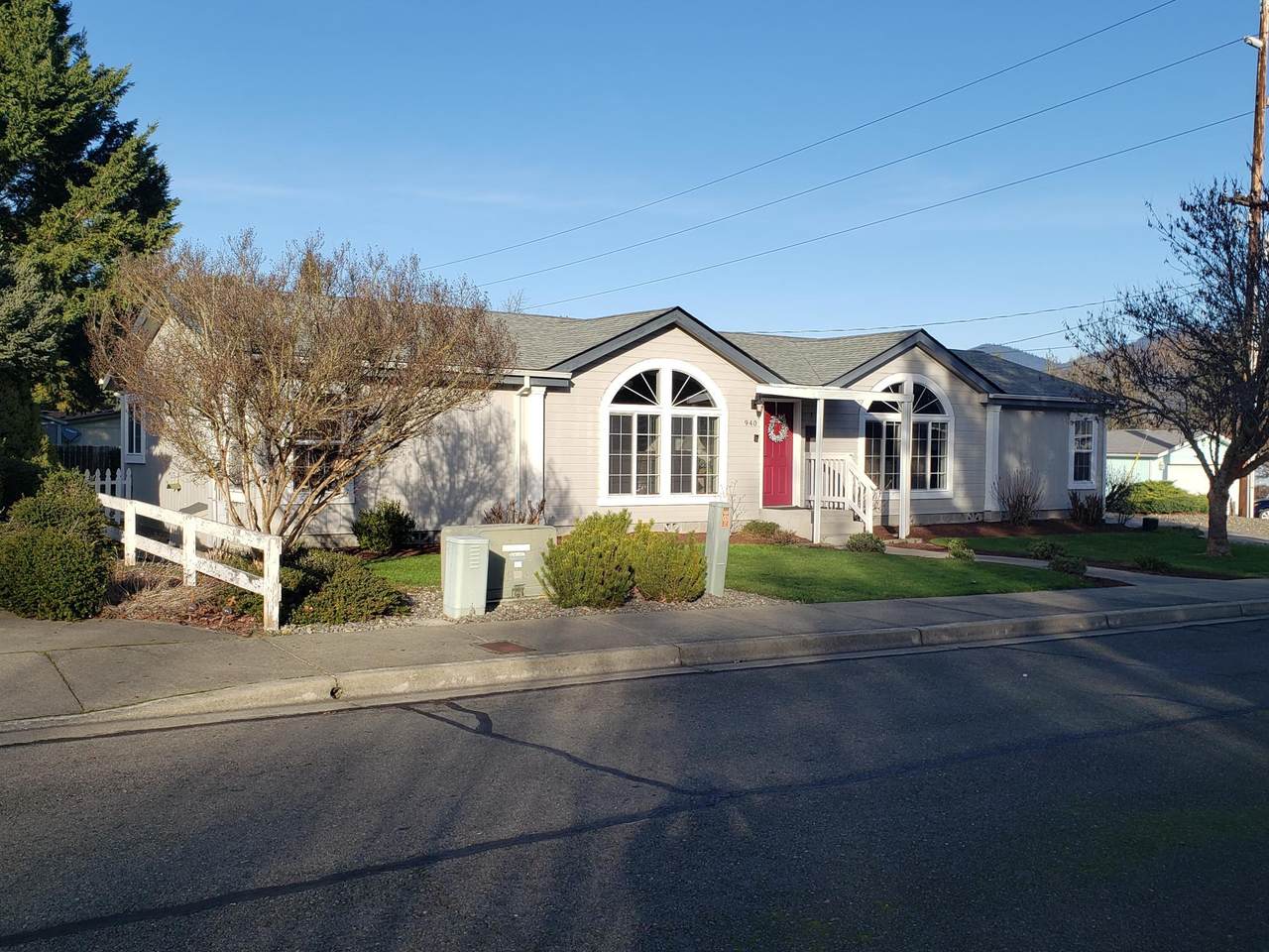 940 Idle Court - Photo 1