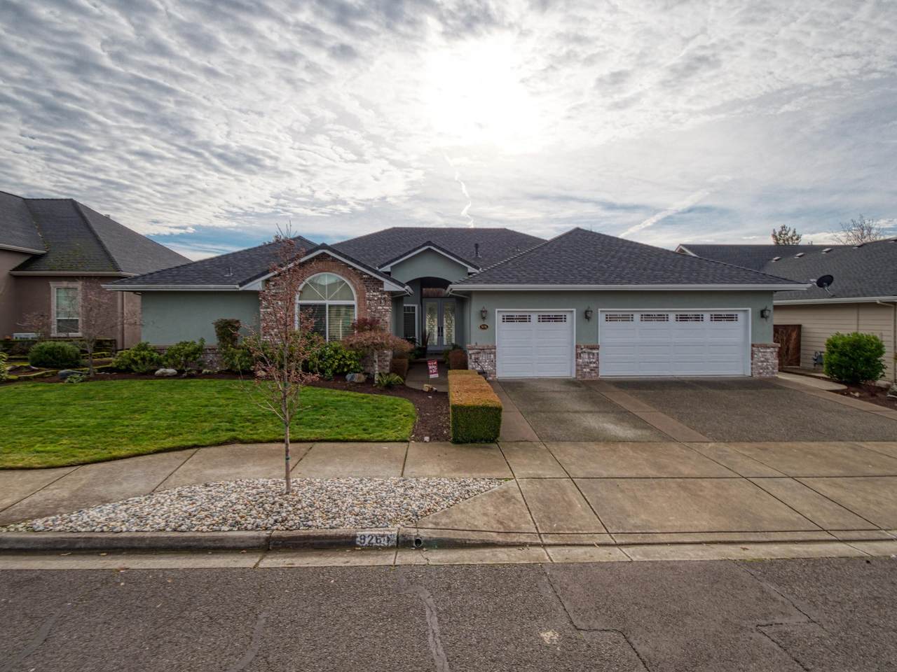 926 St Andrews Way - Photo 1
