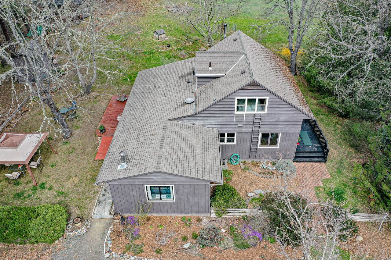 8000 Upper Applegate Road - Photo 1