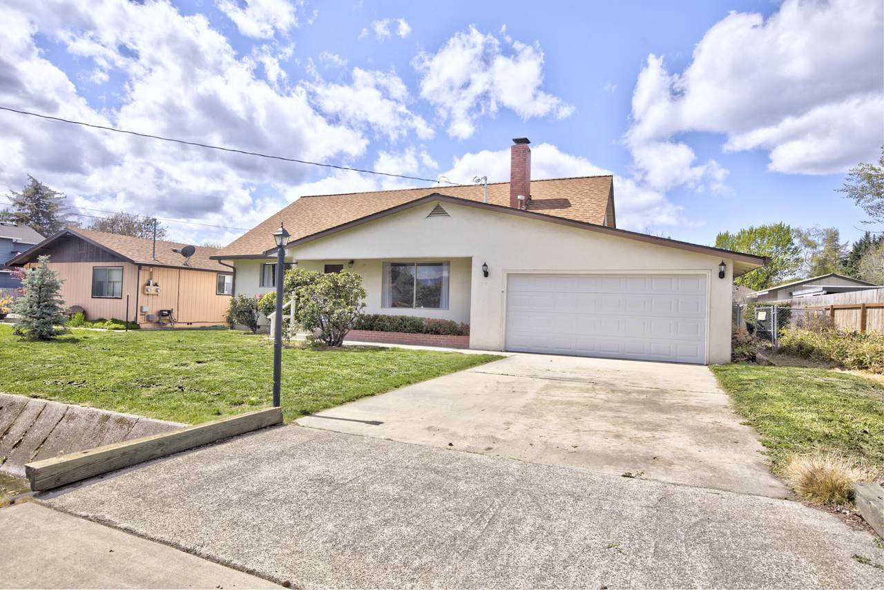 418 Candy Lane - Photo 1
