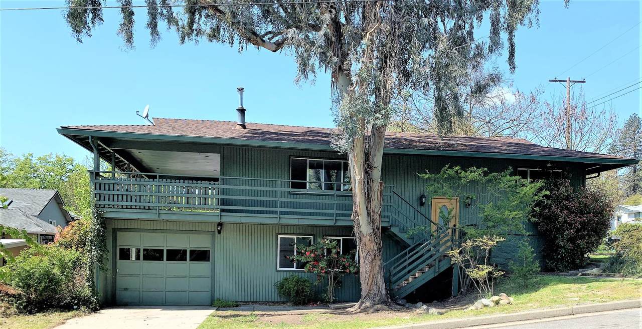 1203 Sunset Drive - Photo 1