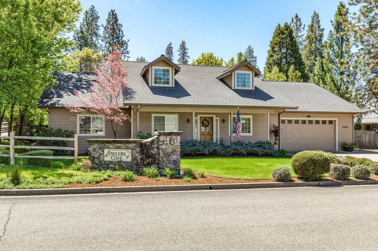 1025 Anglers Place - Photo 1
