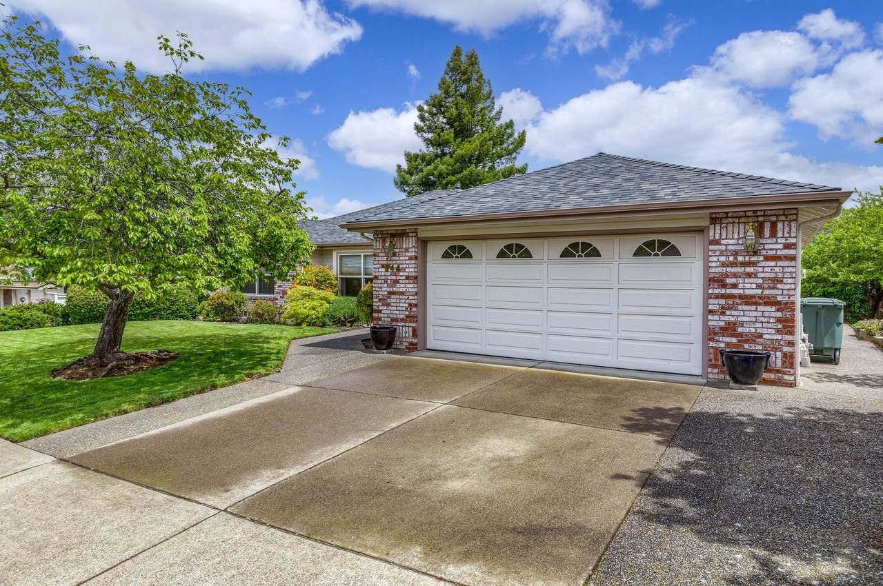 944 Cypress Point Loop - Photo 1