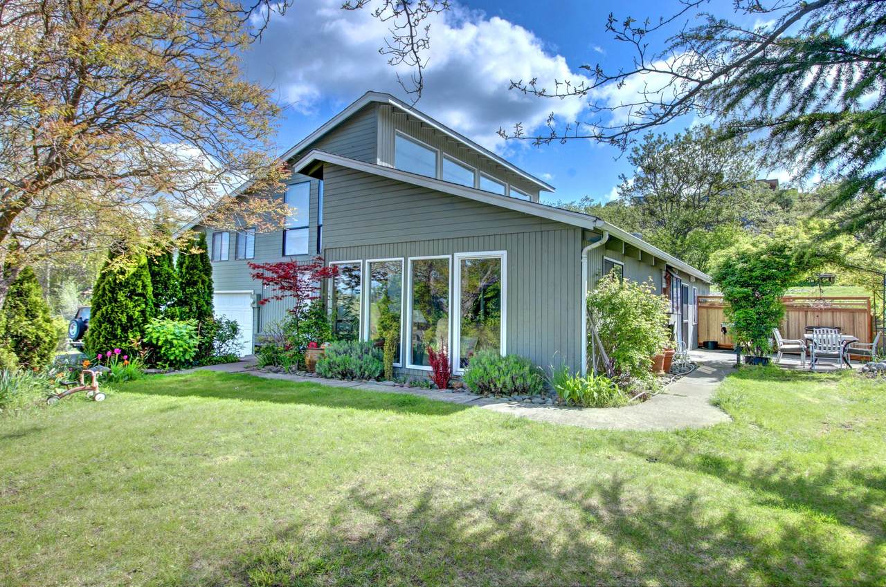 1570 Foothill Road - Photo 1