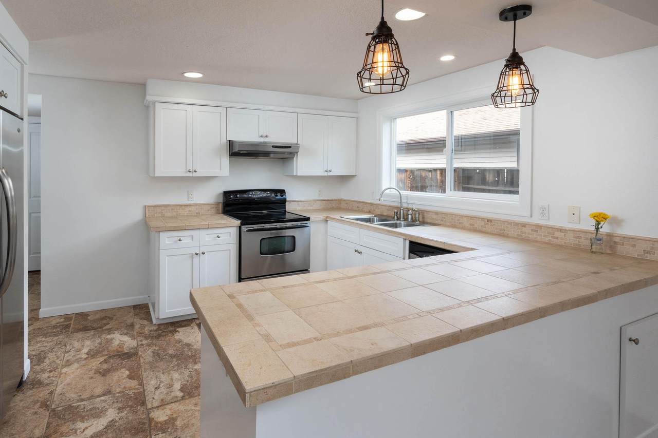 1847 Veronica Lane - Photo 1