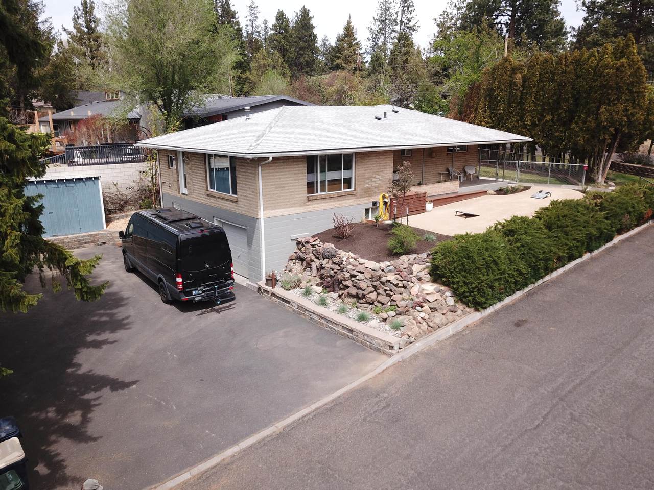 1201 9th Street - Photo 1
