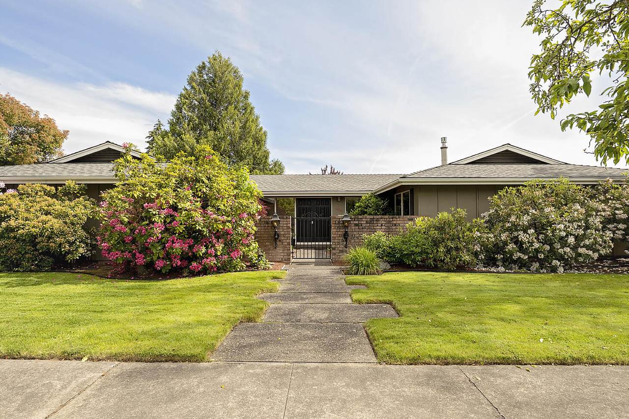 2410 Country Club Drive - Photo 1