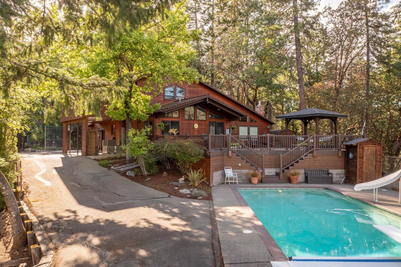 381 Woodbrook Drive - Photo 1