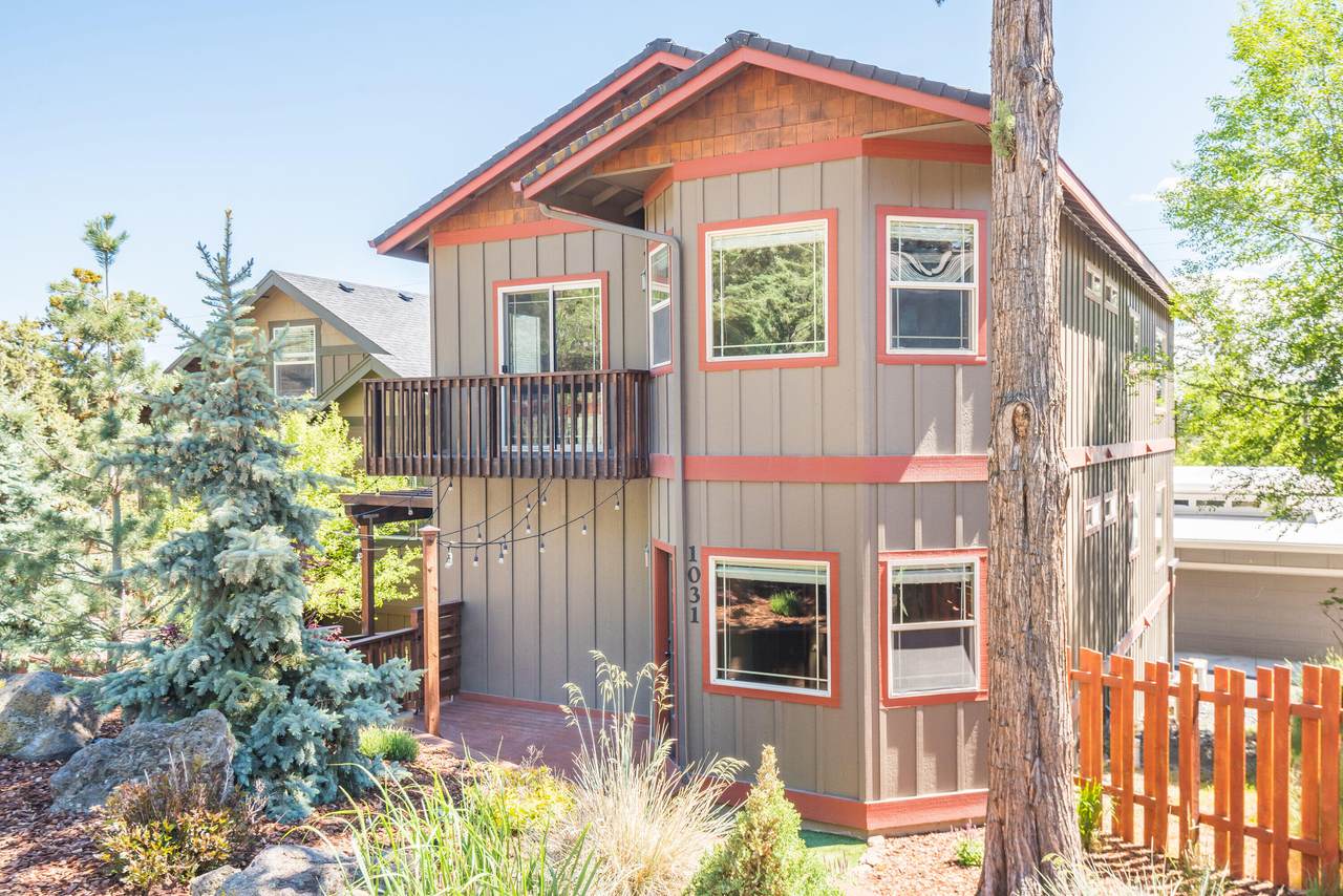 1031 Quincy Avenue - Photo 1