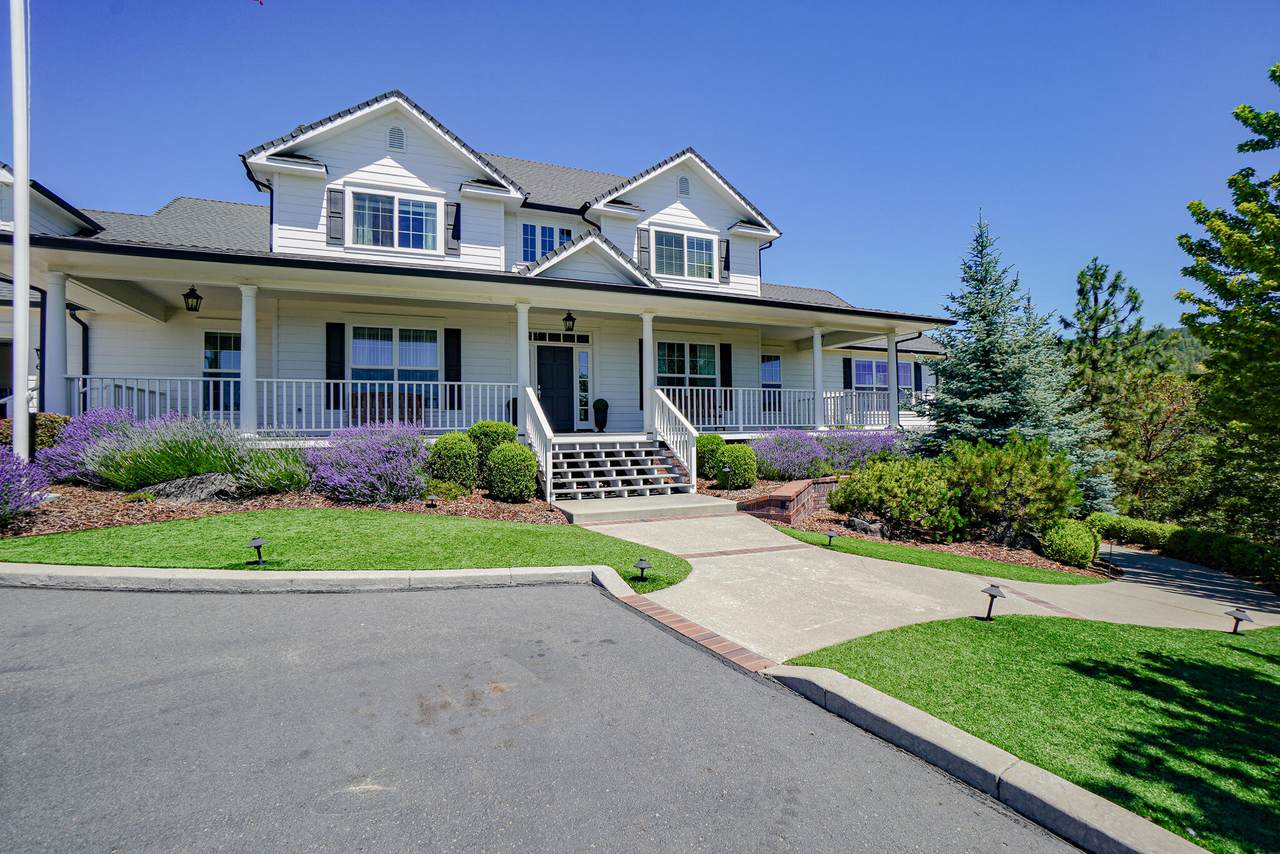 6398 Pine Ridge Drive - Photo 1