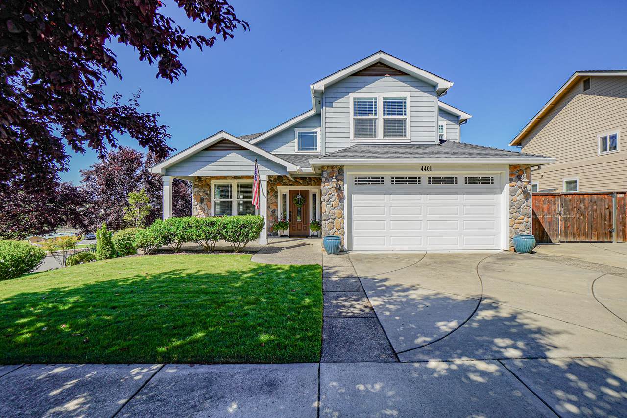 4401 Park Ridge Drive - Photo 1