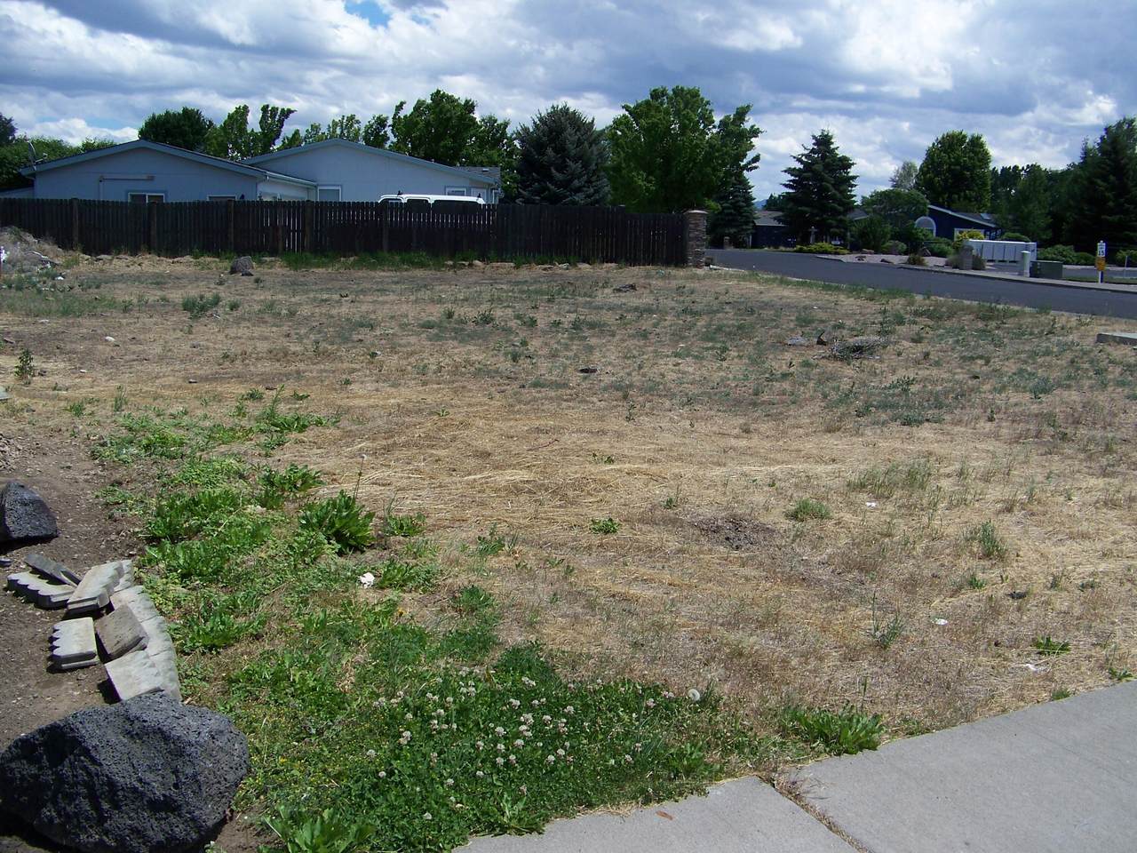 515 Shoshone Drive - Photo 1