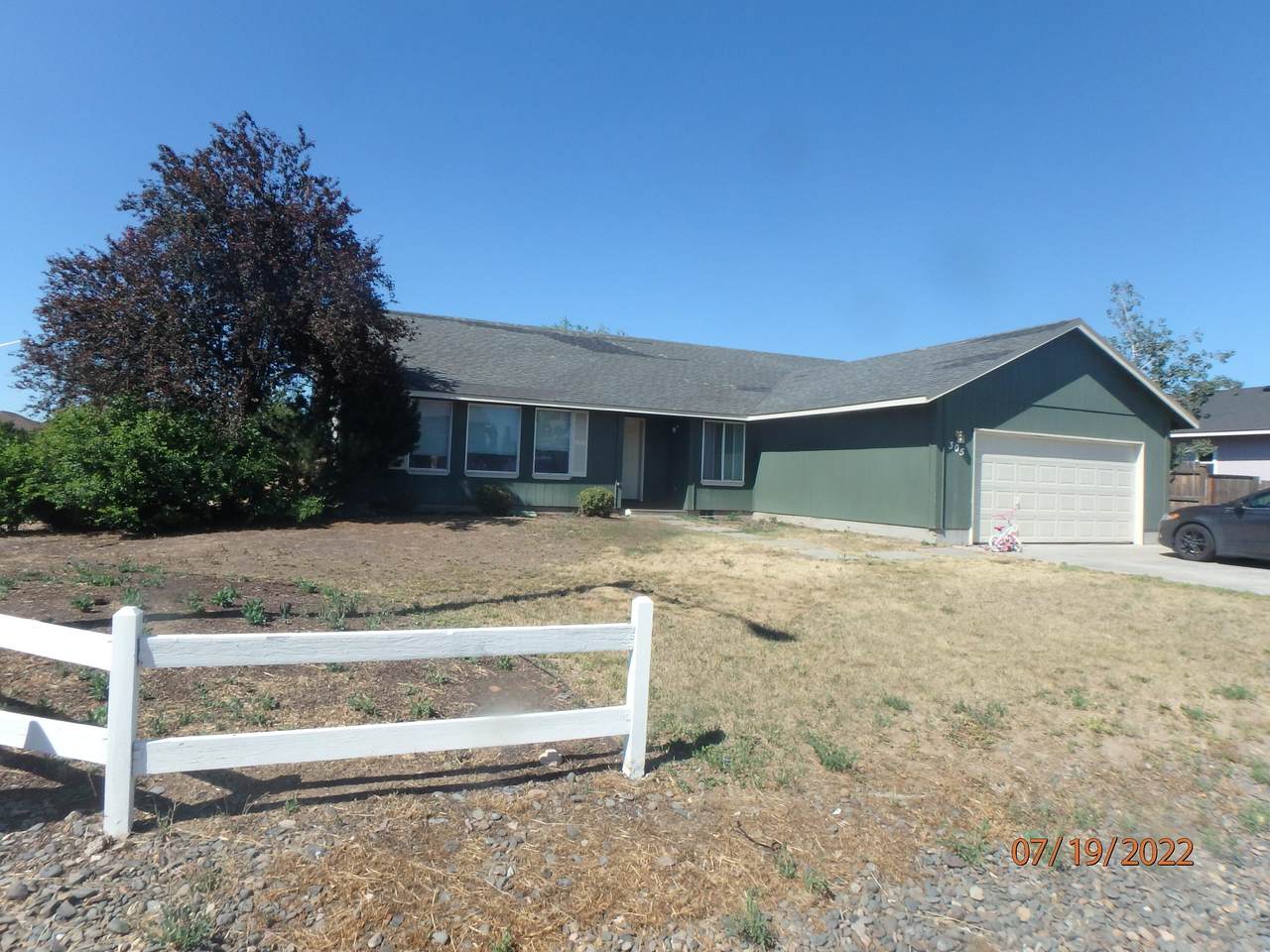 305 Metolius Street - Photo 1