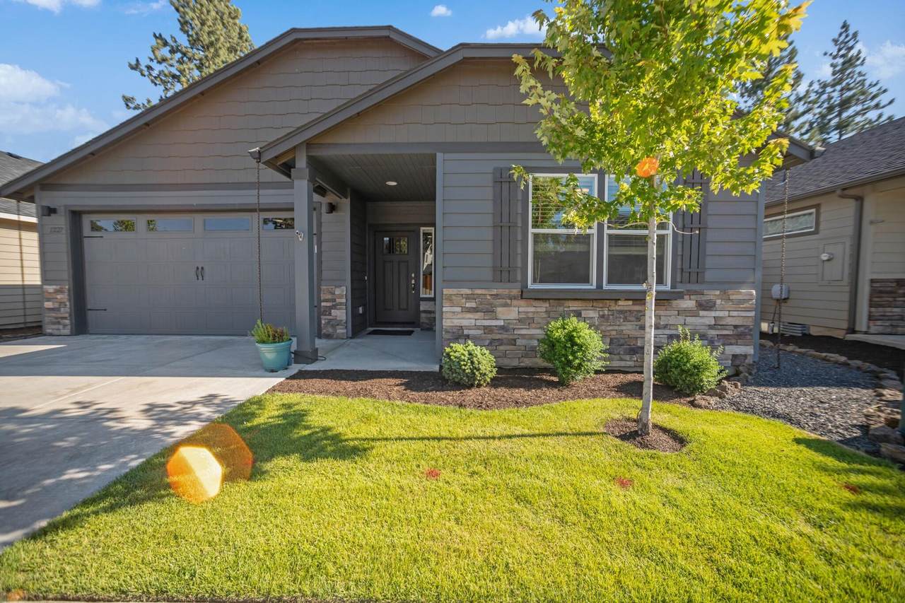 1227 Hill Avenue - Photo 1