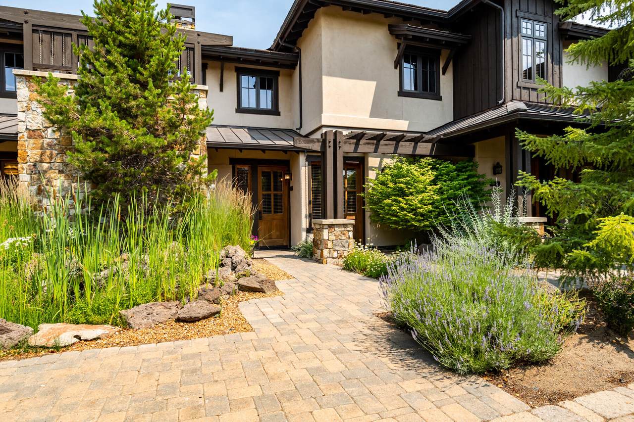 65700 Adventure Court - Photo 1