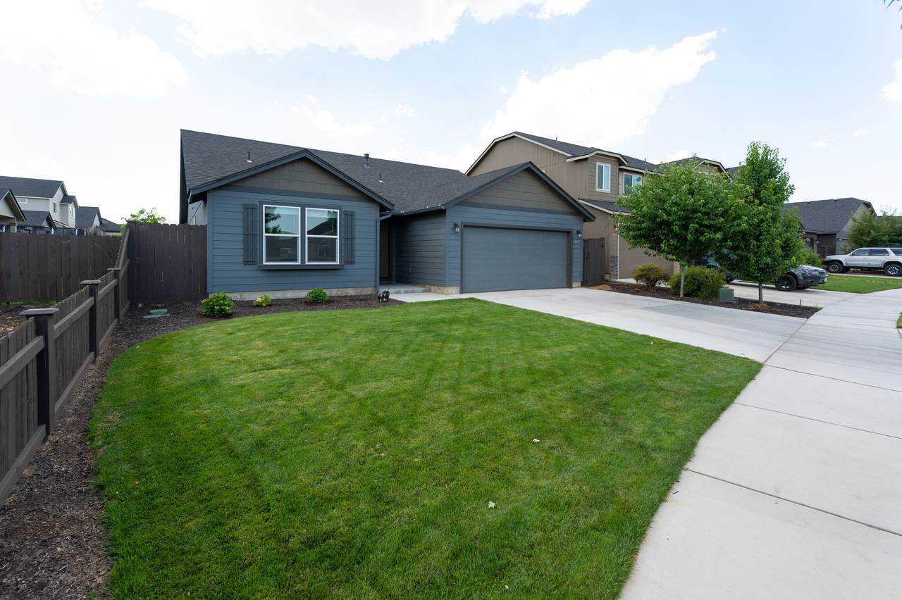 2412 Ivy Avenue - Photo 1