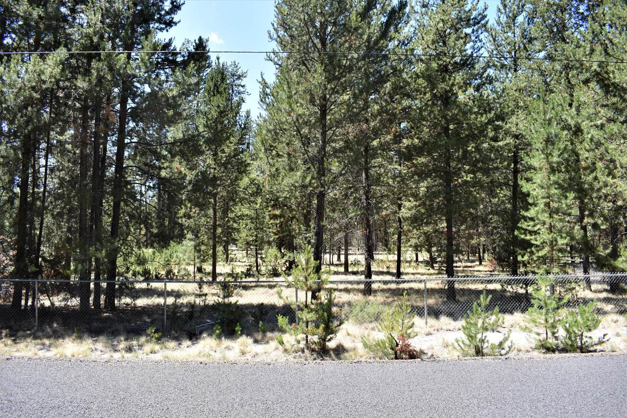 52707 Center Drive - Photo 1